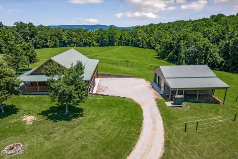 357 Betterton, Walling, TN 38587 photo 5
