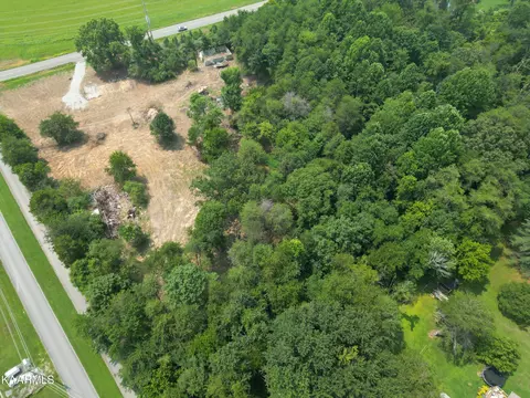 1024 S Old Sevierville Pike, Seymour, TN 37865