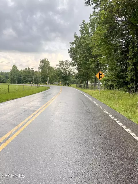 Lantana Rd, Crossville, TN 38572
