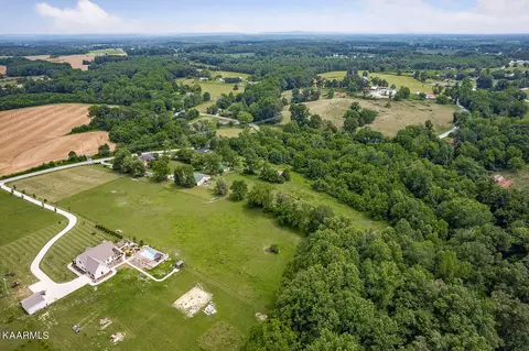 5175 Baxter Rd, Baxter, TN 38544 photo 8