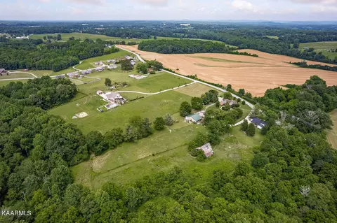 5175 Baxter Rd, Baxter, TN 38544 photo 10