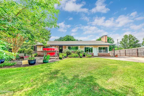 1034 Kirk Rd, Greenback, TN 37742