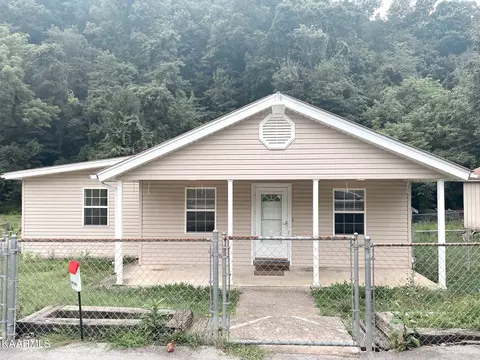 552 554 Keylon Dr, Harriman, TN 37748