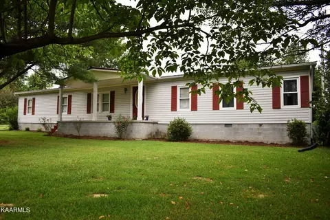 3003 Oak Trace Ln, Cookeville, TN 38501