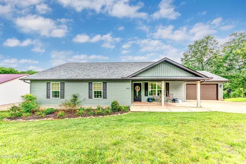 423 Golf View Dr, Maryville, TN 37801