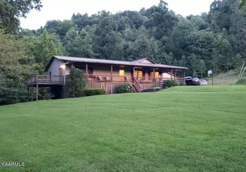 580 Barnett Hollow Rd, Pineville, KY 40977