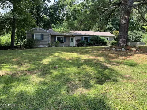 5115 E Sunset Rd, Knoxville, TN 37914