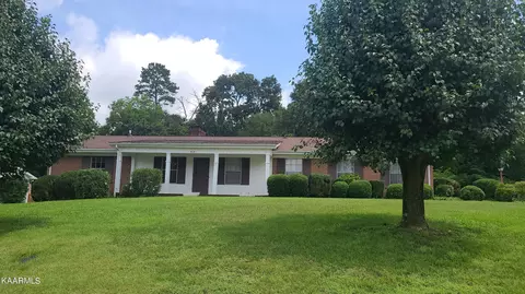 404 Sherwood Dr, Maryville, TN 37801