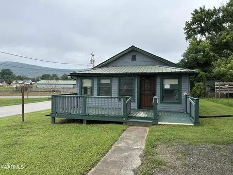 601 Poplar Ave, Rockwood, TN 37854
