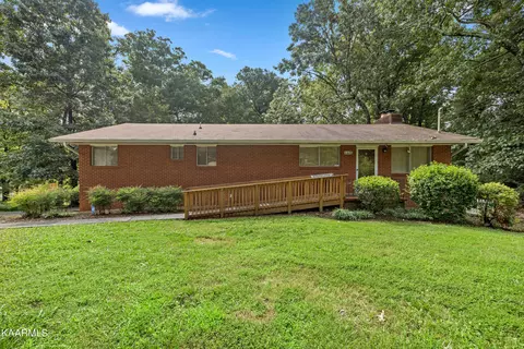 5906 Wade Ln, Knoxville, TN 37912