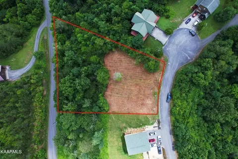 Oak Vista Court, Sevierville, TN 37876