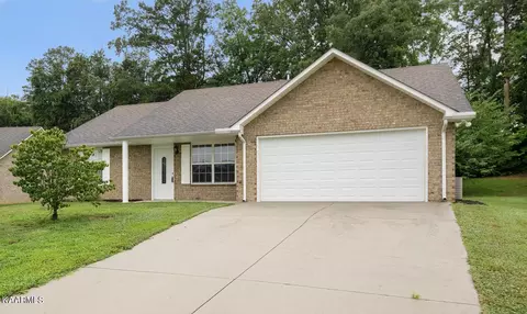 7660 Applecross Rd, Corryton, TN 37721
