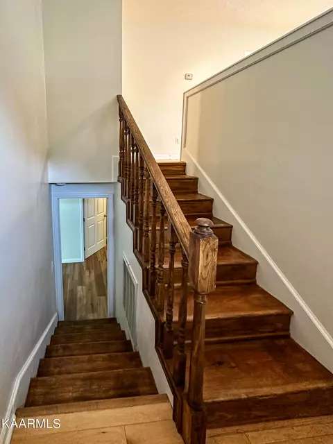 Entry Way - 263 Dover Ave, Harrogate, TN 37752 photo 3 of 3