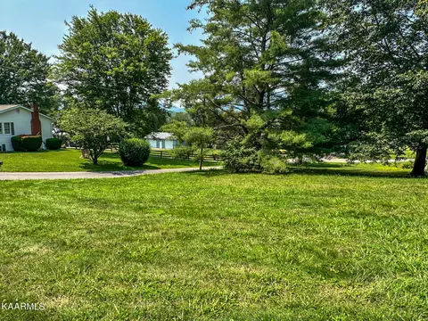 Exterior - 263 Dover Ave, Harrogate, TN 37752 photo 13 of 16