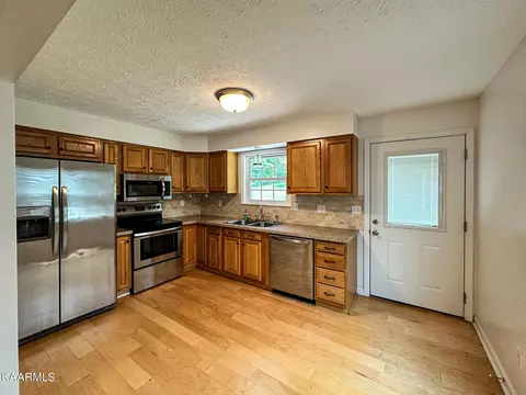 Kitchen - 263 Dover Ave, Harrogate, TN 37752 photo 1 of 5