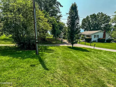 Exterior - 263 Dover Ave, Harrogate, TN 37752 photo 14 of 16
