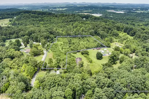 241 Mountain View Dr, Vonore, TN 37885