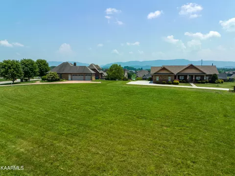 3208 Old Plantation Way, Maryville, TN 37804