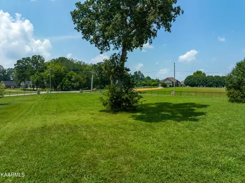 3425 Old Plantation Way, Maryville, TN 37804