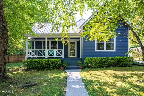306 Dahlia Dr, Knoxville, TN 37918