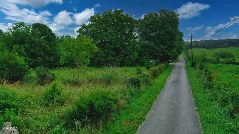 Wade Lane, Loudon, TN 37774