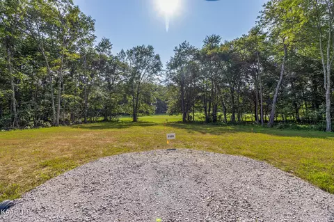7320 Kanapolis Dr, Crossville, TN 38572