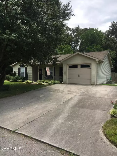 7612 Trey Oaks Ln, Knoxville, TN 37918