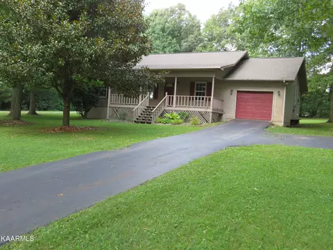 553 Highland Dr, Crossville, TN 38572
