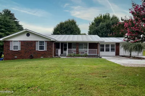 101 Chapman Crest Dr, La Follette, TN 37766