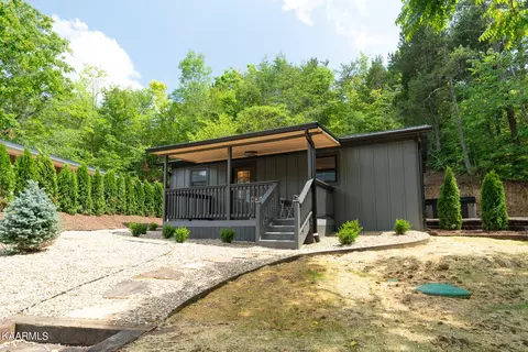 2587 Windfall Estates Dr, Sevierville, TN 37876