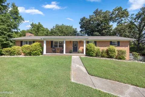 6565 Vestine Dr, Knoxville, TN 37918