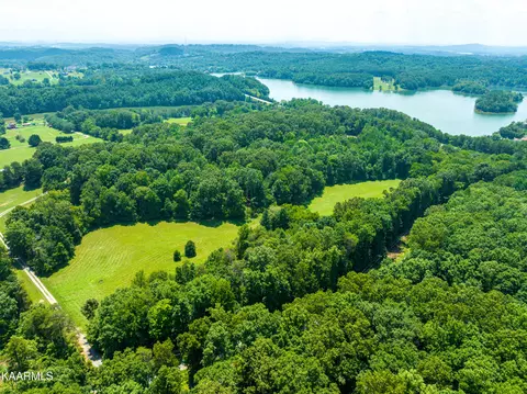 Peterson Rd, Greenback, TN 37742 photo 2