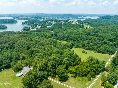 Peterson Rd, Greenback, TN 37742 photo 6