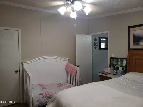 98 Beans Fork Rd, Middlesboro, KY 40965 photo 13