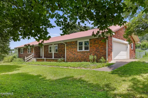 2065 Tennessee 30 E, Athens, TN 37303