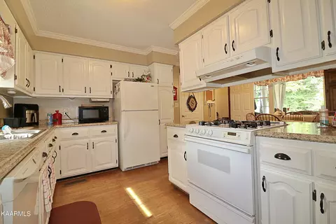 286 Hc Smith Dr, Oneida, TN 37841 photo 9