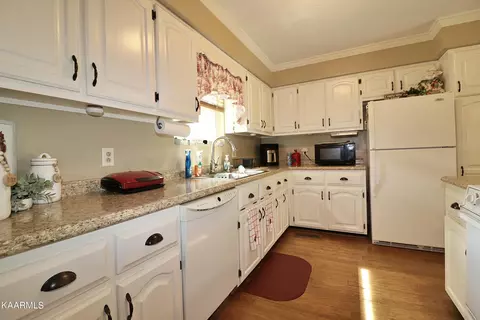 286 Hc Smith Dr, Oneida, TN 37841 photo 8