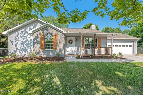 7701 Rymark Ct, Powell, TN 37849