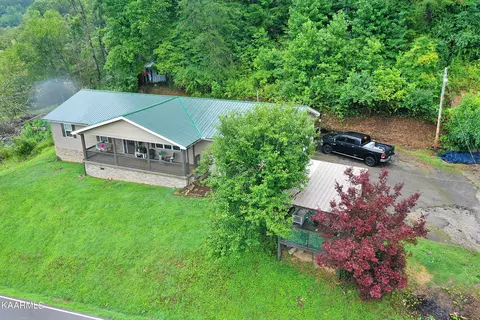 3852 Huntsville Hill Rd, Helenwood, TN 37755