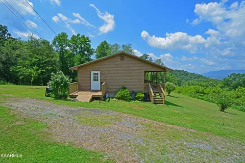 1312 Bright Star Rd, Newport, TN 37821