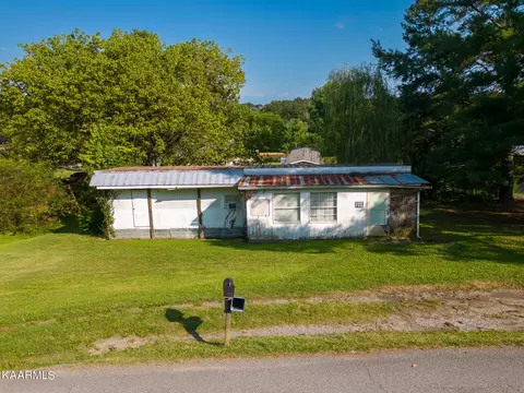 6904 Ward Rd, Knoxville, TN 37918
