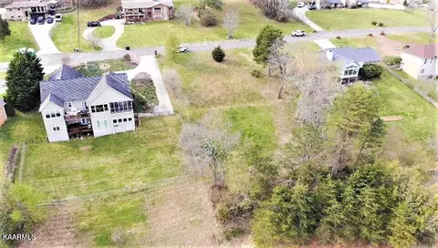 36 Little Mountain Lane, Lenoir City, TN 37771