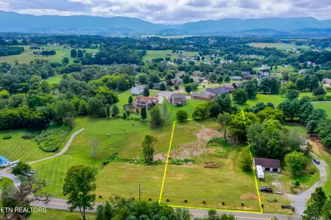 4062 Sevierville Rd, Maryville, TN 37804