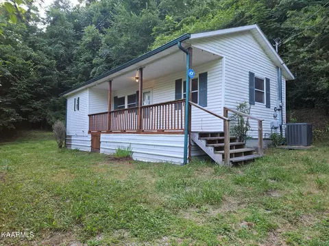 313 N 14th St, La Follette, TN 37766