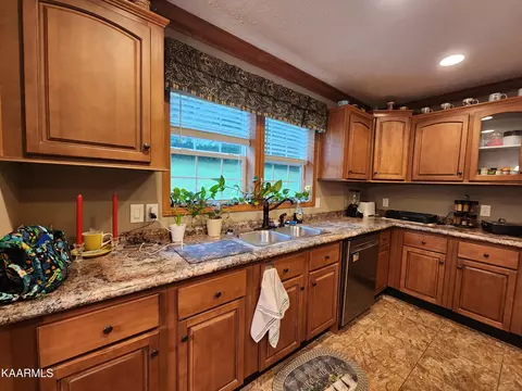 1060 Dr Thomas Walker Rd, Ewing, VA 24248 photo 13
