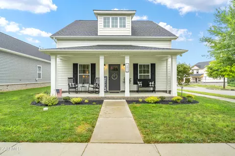 151 Hardinberry St, Oak Ridge, TN 37830