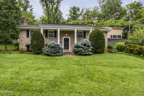 7214 Canmore Ln, Knoxville, TN 37919