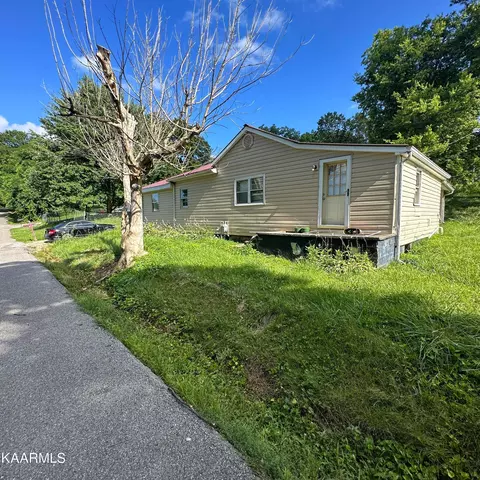 831 Childress Ave, Sweetwater, TN 37874