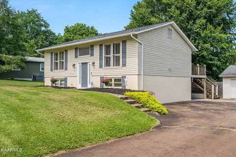 1312 Willmann Ln, Knoxville, TN 37919