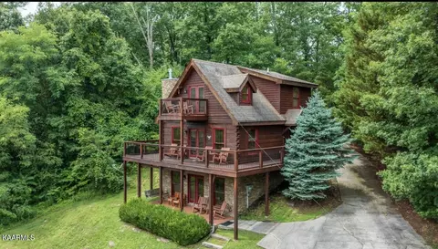 3110 Hatcher Top Rd, Sevierville, TN 37862
